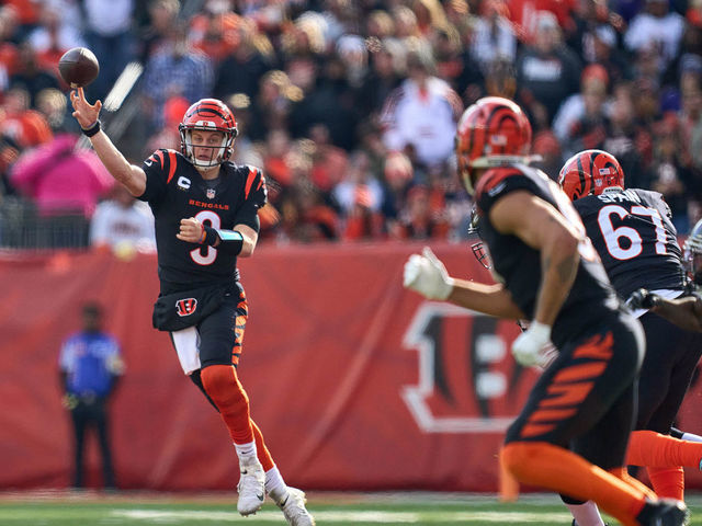 Joe Burrow's 5-TD, 525-yard game!