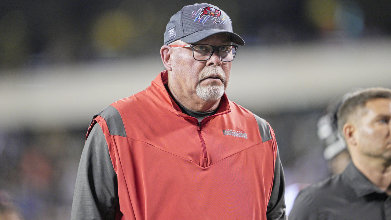 PHILADELPHIA, PA - OCTOBER 14: Tampa Bay Buccaneers head coach Bruce Arians looks on during the game between the Philadelphia Eagles and the Tampa Bay Buccaneers on October 14, 2021 at Lincoln Financial Field in Philadelphia, PA.
