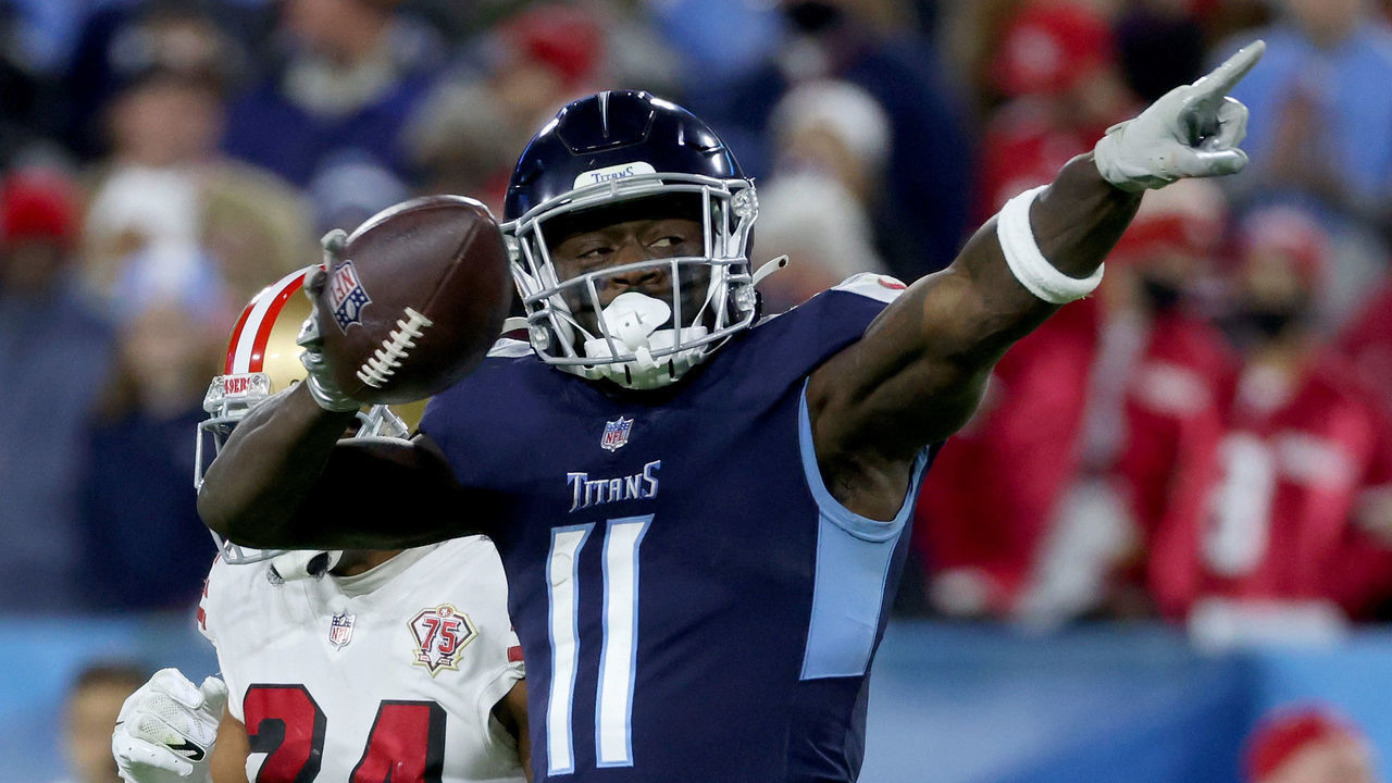 NASHVILLE, TENNESSEE - DECEMBER 23: A.J. Brown #11 of the Tennessee Titans reacts in the third quarter against the San Francisco 49ers at Nissan Stadium on December 23, 2021 in Nashville, Tennessee.