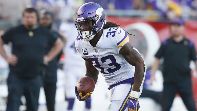 SANTA CLARA, CALIFORNIA - NOVEMBER 28: Dalvin Cook #33 of the Minnesota Vikings runs the ball in the third quarter against the San Francisco 49ers at Levi's Stadium on November 28, 2021 in Santa Clara, California.
