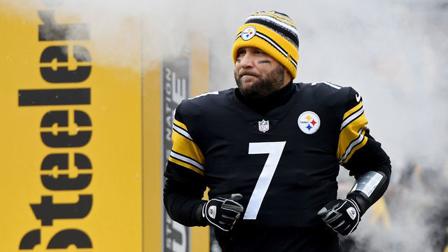 PITTSBURGH, PENNSYLVANIA - DECEMBER 19: Ben Roethlisberger #7 of the Pittsburgh Steelers runs onto the field during player introductions prior to the game against the Tennessee Titans at Heinz Field on December 19, 2021 in Pittsburgh, Pennsylvania.