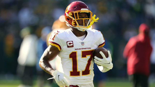 GREEN BAY, WISCONSIN - OCTOBER 24: Terry McLaurin #17 of the Washington Football Team warms up before the game against the Green Bay Packers at Lambeau Field on October 24, 2021 in Green Bay, Wisconsin.