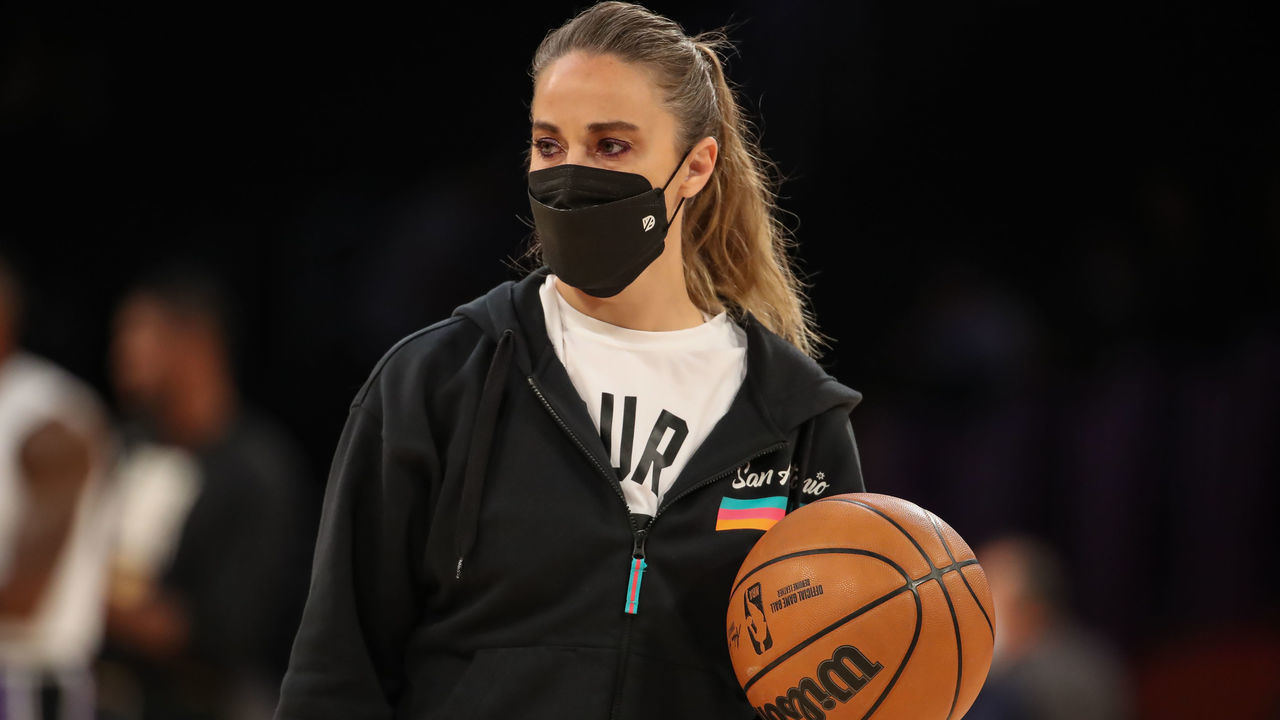LOS ANGELES, CA - NOVEMBER 14: San Antonio Spurs assistant Becky Hammon during the San Antonio Spurs vs Los Angeles Lakers game on November 14, 2021, at Staples Center in Los Angeles, CA.