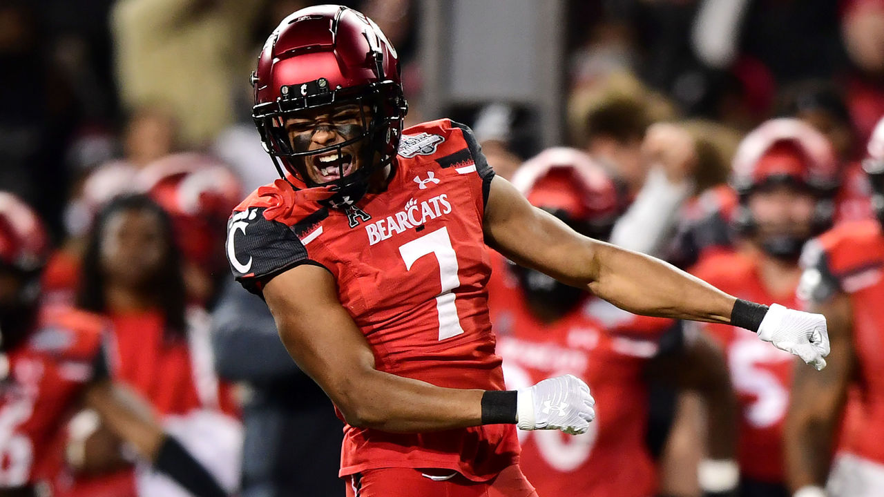 Utah Football retires No. 22 jersey in honor of Ty Jordan, Aaron Lowe