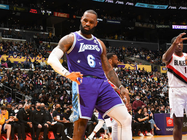 LOS ANGELES, CA - DECEMBER 31: LeBron James #6 of the Los Angeles Lakers reacts to a play during the game against the Portland Trail Blazers on December 31, 2021 at Crypto.Com Arena in Los Angeles, California. NOTE TO USER: User expressly acknowledges and agrees that, by downloading and/or using this Photograph, user is consenting to the terms and conditions of the Getty Images License Agreement. Mandatory Copyright Notice: Copyright 2021 NBAE