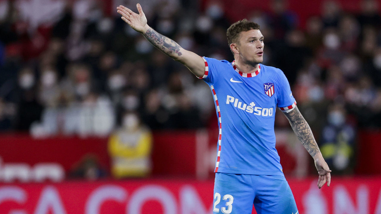 SEVILLA, SPAIN - DECEMBER 18: Kieran Trippier of Atletico Madrid during the La Liga Santander match between Sevilla v Atletico Madrid at the Estadio Ramon Sanchez Pizjuan on December 18, 2021 in Sevilla Spain