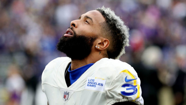 BALTIMORE, MARYLAND - JANUARY 02: Odell Beckham Jr. #3 of the Los Angeles Rams looks up before the game against the Baltimore Ravens at M&T Bank Stadium on January 02, 2022 in Baltimore, Maryland.