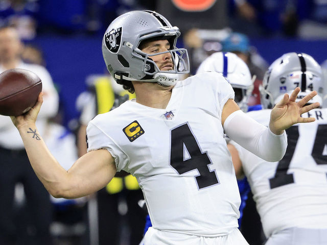 INDIANAPOLIS, INDIANA - JANUARY 02: Derek Carr #4 of the Las Vegas Raiders throws and interception during the first quarter against the Indianapolis Colts at Lucas Oil Stadium on January 02, 2022 in Indianapolis, Indiana.