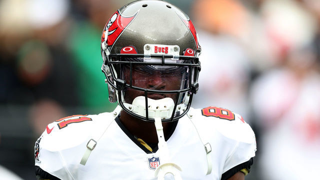 EAST RUTHERFORD, NEW JERSEY - JANUARY 02: Antonio Brown #81 of the Tampa Bay Buccaneers looks on against the New York Jets during the game at MetLife Stadium on January 02, 2022 in East Rutherford, New Jersey.