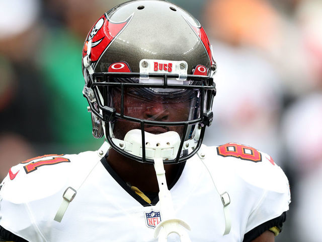 Antonio Brown Gone From Bucs Over Injury Dispute: Report