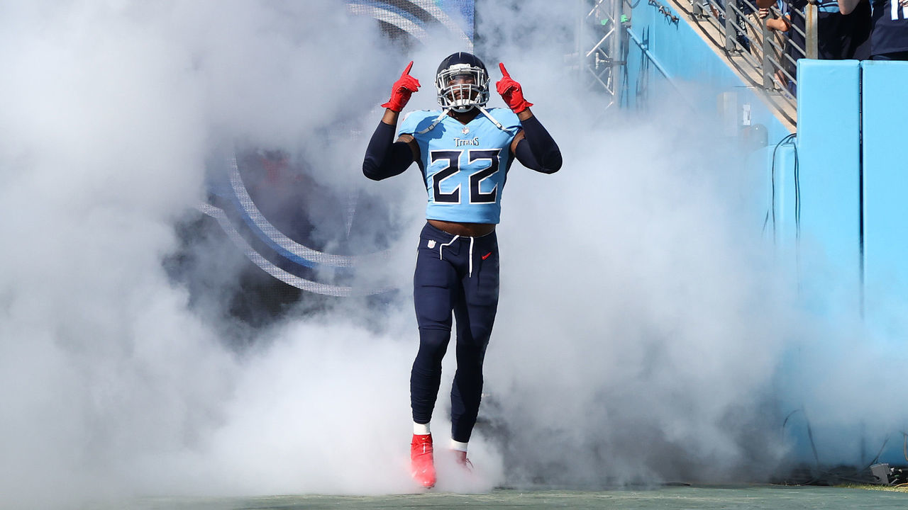 NASHVILLE, TENNESSEE - OCTOBER 24: Derrick Henry #22 of the Tennessee Titans against the Kansas City Chiefs at Nissan Stadium on October 24, 2021 in Nashville, Tennessee.