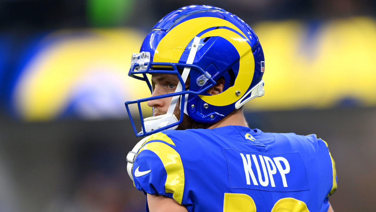 INGLEWOOD, CA - DECEMBER 21: Cooper Kupp #10 of the Los Angeles Rams warms up before the game against the Seattle Seahawks at SoFi Stadium on December 19, 2021 in Inglewood, California.