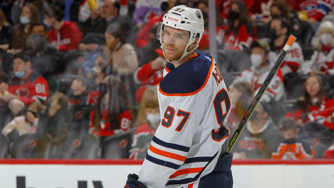 NEWARK, NEW JERSEY - DECEMBER 31: Connor McDavid #97 of the Edmonton Oilers in action against the New Jersey Devils at Prudential Center on December 31, 2021 in Newark, New Jersey. The Devils defeated the Oilers 6-5 in overtime.