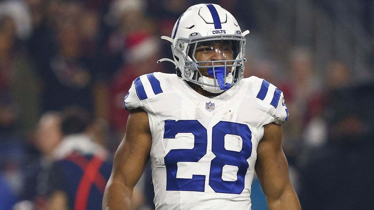 GLENDALE, AZ - DECEMBER 25: Indianapolis Colts Running Back Jonathan Taylor (28) during an NFL game between the Indianapolis Colts and the Arizona Cardinals on December 25, 2021 at State Farm Stadium, in Glendale AZ.