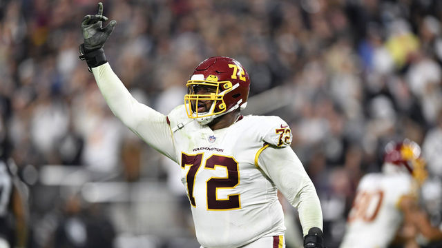 LAS VEGAS, NEVADA - DECEMBER 05: Offensive tackle Charles Leno Jr. #72 of the Washington Football Team celebrates after a field goal during the second half of a game against the Las Vegas Raiders at Allegiant Stadium on December 05, 2021 in Las Vegas, Nevada. The Washington Football Team defeated the Raiders 17-15.