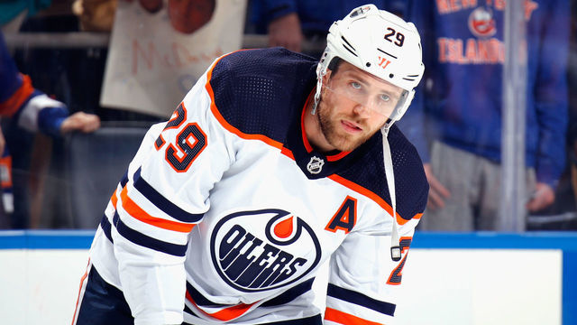 ELMONT, NEW YORK - JANUARY 01: Leon Draisaitl #29 of the Edmonton Oilers skates against the New York Islanders at UBS Arena on January 01, 2022 in Elmont, New York.