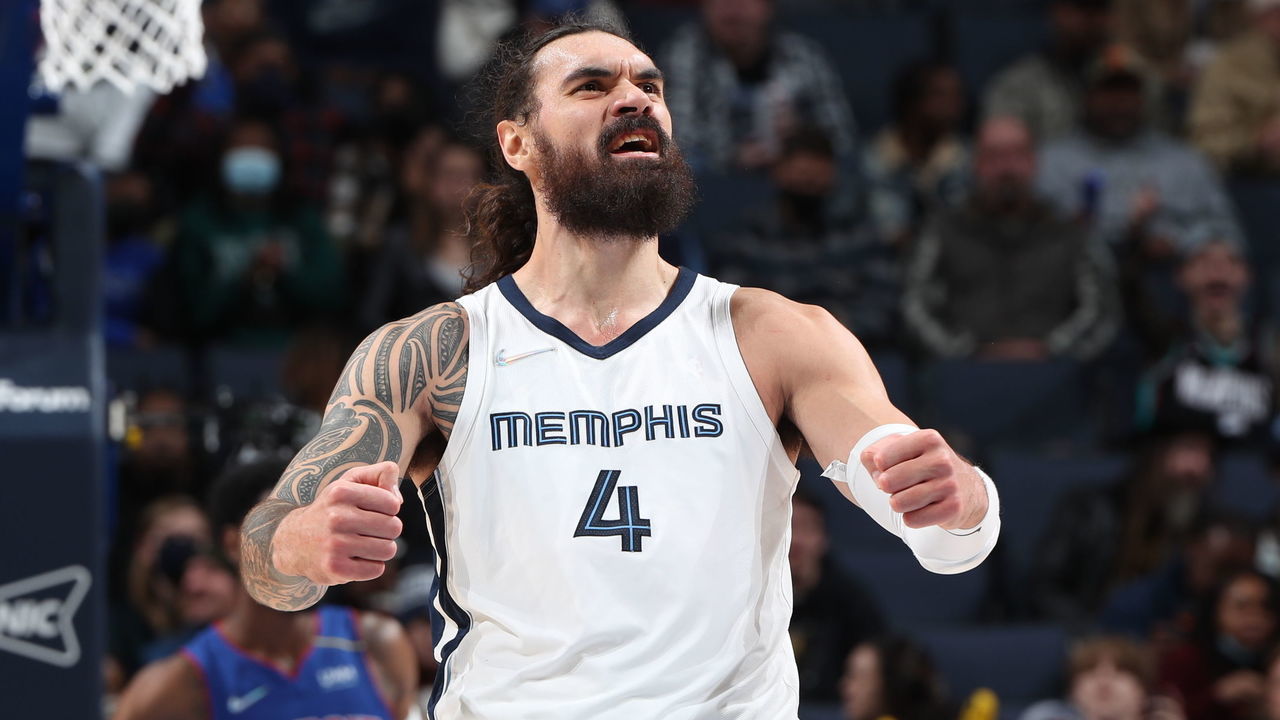 MEMPHIS, TN - JANUARY 6: Steven Adams #4 of the Memphis Grizzlies reacts to a play during the game against the Detroit Pistons on January 6, 2022 at FedExForum in Memphis, Tennessee. Mandatory Copyright Notice: Copyright 2022 NBAE