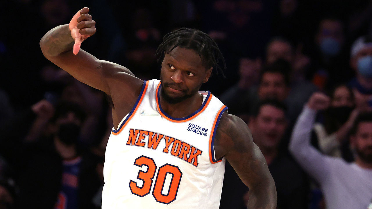 NEW YORK, NEW YORK - JANUARY 06: Julius Randle #30 of the New York Knicks celebrates a basket against the Boston Celtics during their game at Madison Square Garden on January 06, 2022 in New York City.