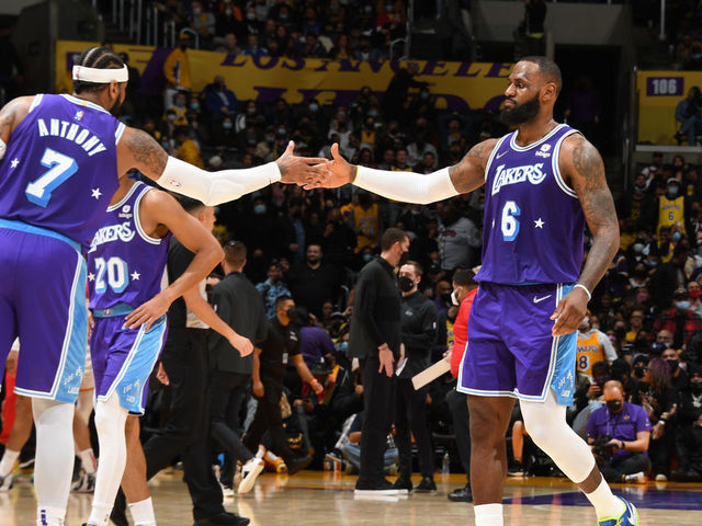 LeBron James Leads Lakers Past Hawks 134-118 for 4th Straight Win – NBC Los  Angeles