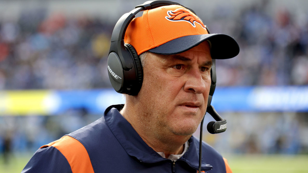 INGLEWOOD, CALIFORNIA - JANUARY 02: Head coach Vic Fangio of the Denver Broncos walks the sidelines during the game against the Los Angeles Chargers at SoFi Stadium on January 02, 2022 in Inglewood, California.