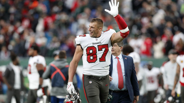 EAST RUTHERFORD, NEW JERSEY - JANUARY 02: (NEW YORK DAILIES OUT) Rob Gronkowski #87 of the Tampa Bay Buccaneers walks off the field after defeating the New York Jets at MetLife Stadium on January 02, 2022 in East Rutherford, New Jersey. The Buccaneers defeated the Jets 28-24.