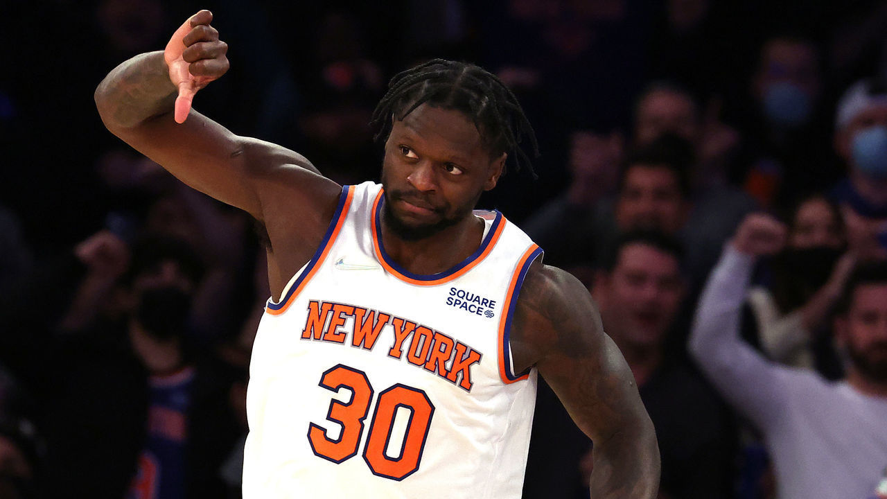 NEW YORK, NEW YORK - JANUARY 06: Julius Randle #30 of the New York Knicks celebrates a basket against the Boston Celtics during their game at Madison Square Garden on January 06, 2022 in New York City.