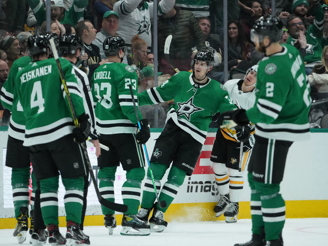 DALLAS, TX - JANUARY 8: Denis Gurianov #34 and the Dallas Stars celebrate a goal against the Pittsburgh Penguins at the American Airlines Center on January 8, 2022 in Dallas, Texas.