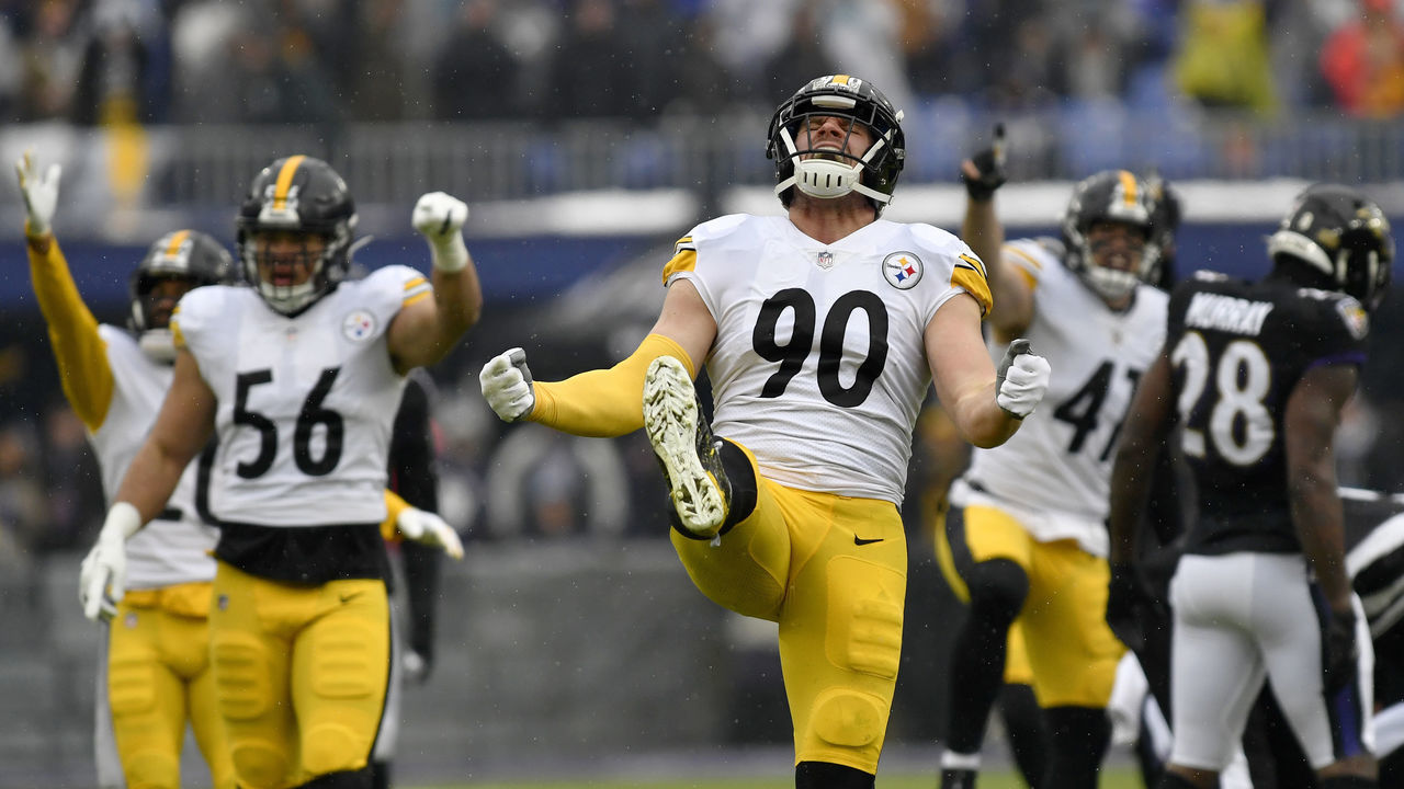 BALTIMORE, MD - JANUARY 09: Pittsburgh linebacker T.J. Watt (90) celebrates after a first quarter sack during the Pittsburgh Steelers versus Baltimore Ravens National Football League game at M&T Bank Stadium on January 9, 2022 in Baltimore, MD.