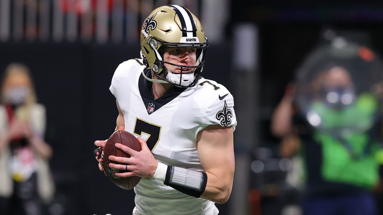 ATLANTA, GEORGIA - JANUARY 09: Taysom Hill #7 of the New Orleans Saints drops back to pass during the first quarter in the game against the Atlanta Falcons at Mercedes-Benz Stadium on January 09, 2022 in Atlanta, Georgia.