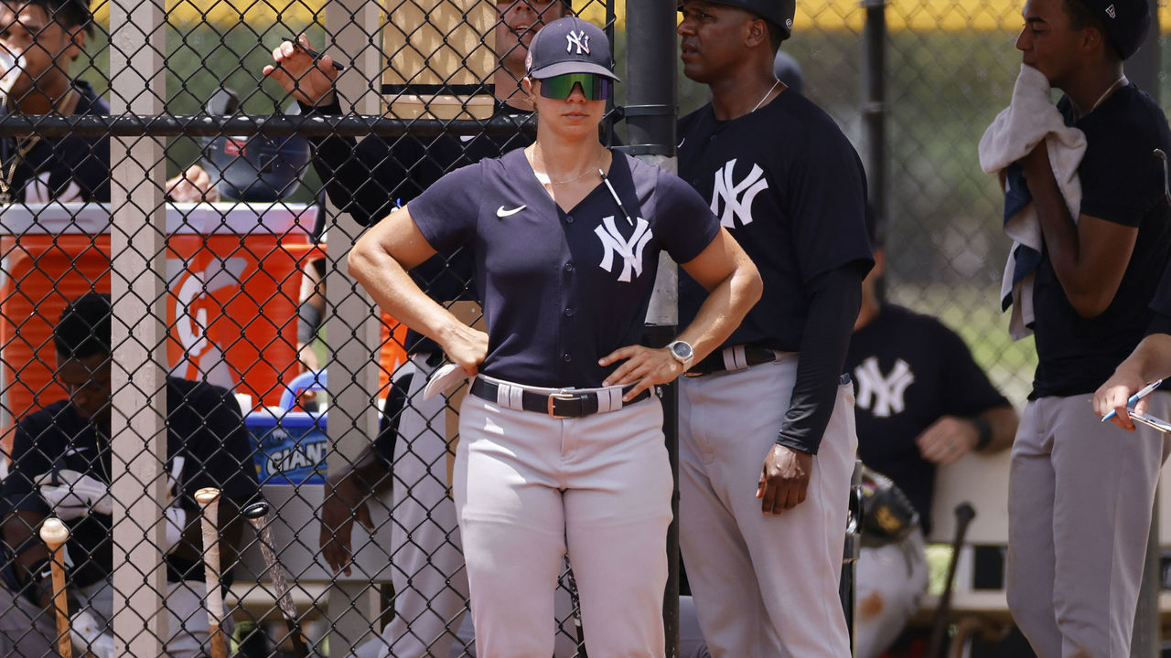 Yankees' Rachel Balkovec struck in face by batted ball, spring manager  debut with Tampa Tarpons on hold 