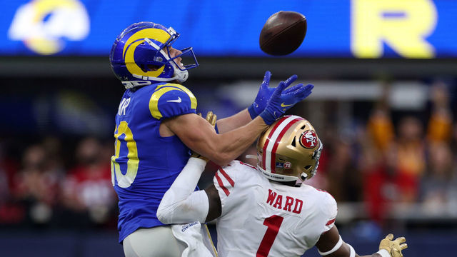 INGLEWOOD, CALIFORNIA - JANUARY 09: Cooper Kupp #10 of the Los Angeles Rams catches the ball in the fourth quarter of the game against the San Francisco 49ersat SoFi Stadium on January 09, 2022 in Inglewood, California.