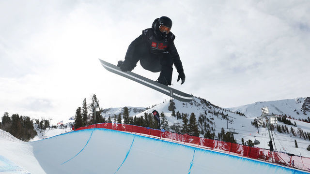 MAMMOTH, CALIFORNIA - JANUARY 07: Shaun White of Team United States takes a training run for the Men’s Snowboard Halfpipe competition at the Toyota U.S. Grand Prix at Mammoth Mountain on January 07, 2022 in Mammoth, California.