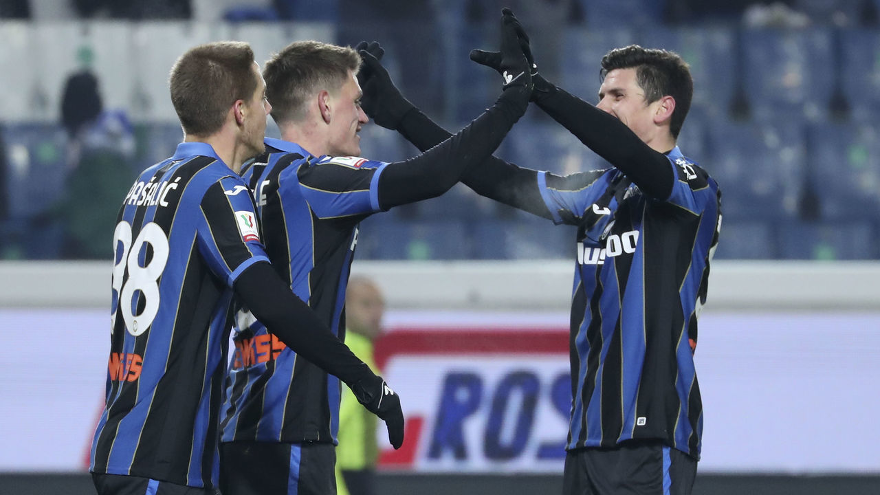 BERGAMO, ITALY - JANUARY 12: Joakim Maehle of Atalanta BC celebrates his goal with his team-mates during the Coppa Italia match between Atalanta BC and Venezia FC at Gewiss Stadium on January 12, 2022 in Bergamo, Italy.