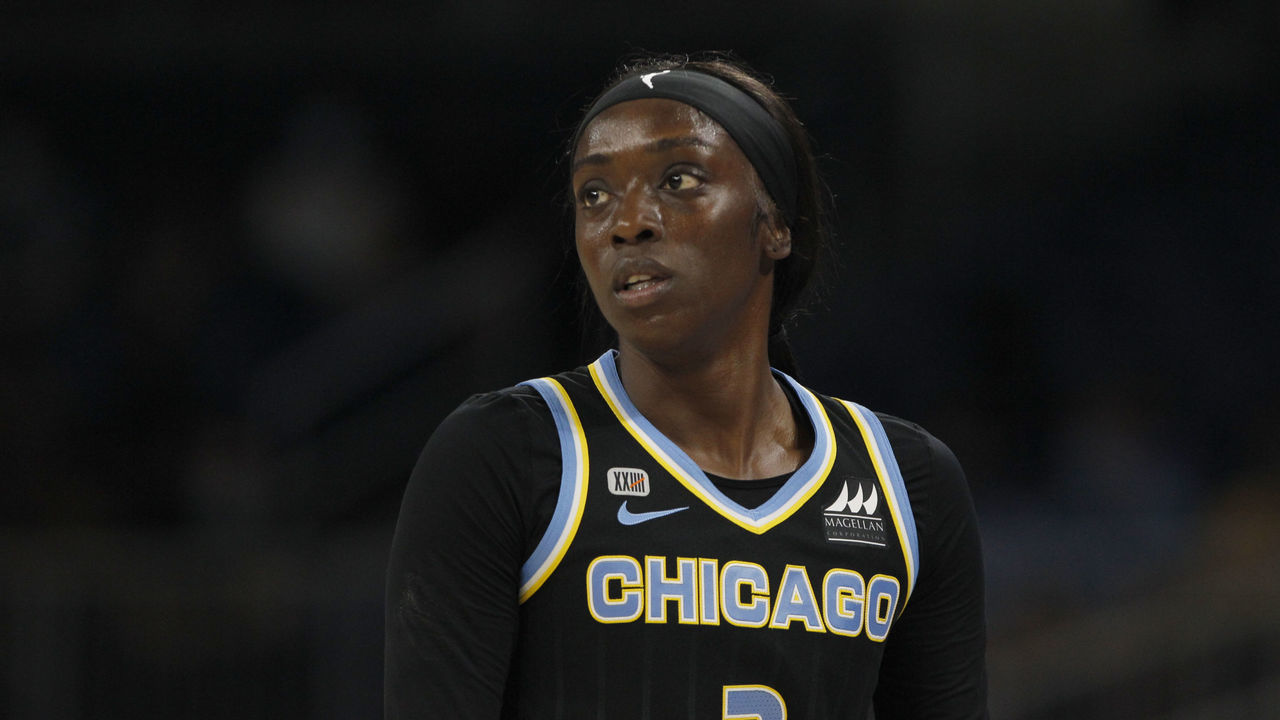 CHICAGO, IL - OCTOBER 3: Kahleah Copper #2 of the Chicago Sky looks on during the game against the Connecticut Sun during Game Three of the 2021 WNBA Semifinals on October 3, 2021 at the Wintrust Arena in Chicago, Illinois. Mandatory Copyright Notice: Copyright 2021 NBAE