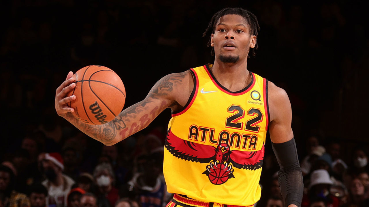 NEW YORK, NY - DECEMBER 25: Cam Reddish #22 of the Atlanta Hawks dribbles the ball during the game against the New York Knicks on December 25, 2021 at Madison Square Garden in New York City, New York. Mandatory Copyright Notice: Copyright 2021 NBAE