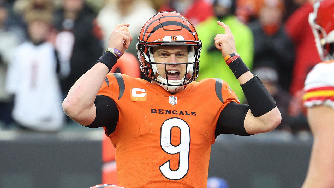 CINCINNATI, OHIO - JANUARY 02: Joe Burrow #9 of the Cincinnati Bengals during the game against the Kansas City Chiefs at Paul Brown Stadium on January 02, 2022 in Cincinnati, Ohio.