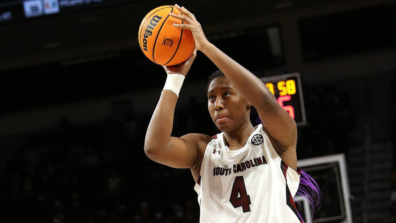 COLUMBIA, SC - JANUARY 09: South Carolina forward Aliyah Boston (4) during a women's college basketball game between the Kentucky Wildcats and the South Carolina Gamecocks on January 9, 2022 at Colonial Life Arena in Columbia, S.C.