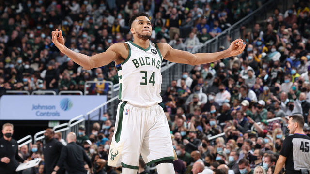 MILWAUKEE, WI - JANUARY 13: Giannis Antetokounmpo #34 of the Milwaukee Bucks reacts to a play during the game against the Golden State Warriors on January 13, 2022 at the Fiserv Forum Center in Milwaukee, Wisconsin. Mandatory Copyright Notice: Copyright 2022 NBAE .