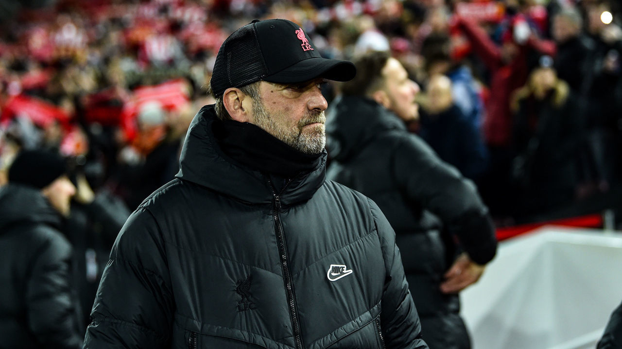 LIVERPOOL, ENGLAND - JANUARY 13: (THE SUN OUT, THE SUN ON SUNDAY OUT) Jurgen Klopp manager of Liverpool during the Carabao Cup Semi Final First Leg match between Liverpool and Arsenal at Anfield on January 13, 2022 in Liverpool, England.