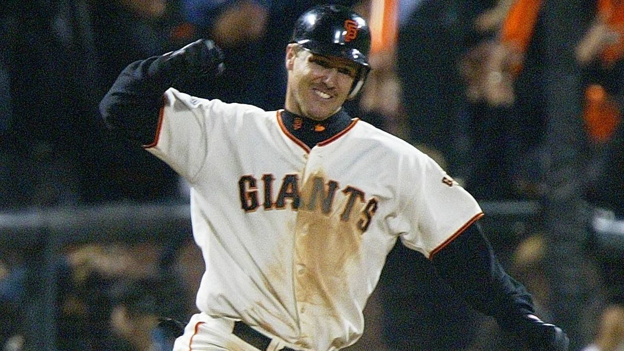 San Francisco Giant Jeff Kent pumps his fist after hitting a two-run home run against the Anaheim Angels in the sixth inning in Game Five in the World Series in San Francisco 24 October, 2002. AFP PHOTO MONICA DAVEY