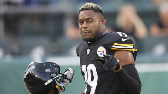 PHILADELPHIA, PA - AUGUST 12: Pittsburgh Steelers wide receiver JuJu Smith-Schuster (19) looks on during the preseason game between the Philadelphia Eagles and the Pittsburgh Steelers on August 12, 2021 at Lincoln Financial Field in Philadelphia, PA.