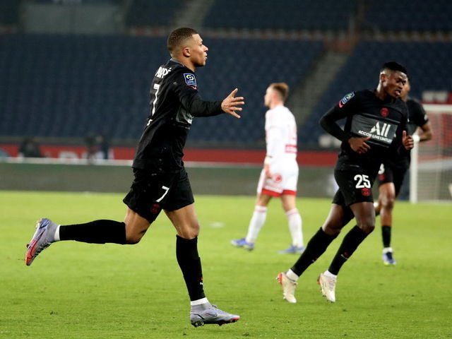 Mbappe Jersey (PSG & France) & Cleats