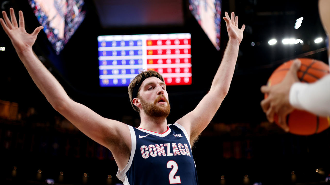 LAS VEGAS, NV - NOVEMBER 26: Drew Timme #2 of the Gonzaga Bulldogs defends during an in-bounds play against the Duke Blue Devils during the Continental Tire Challenge at T-Mobile Arena on November 26, 2021 in Las Vegas, Nevada. Duke won 84-81.