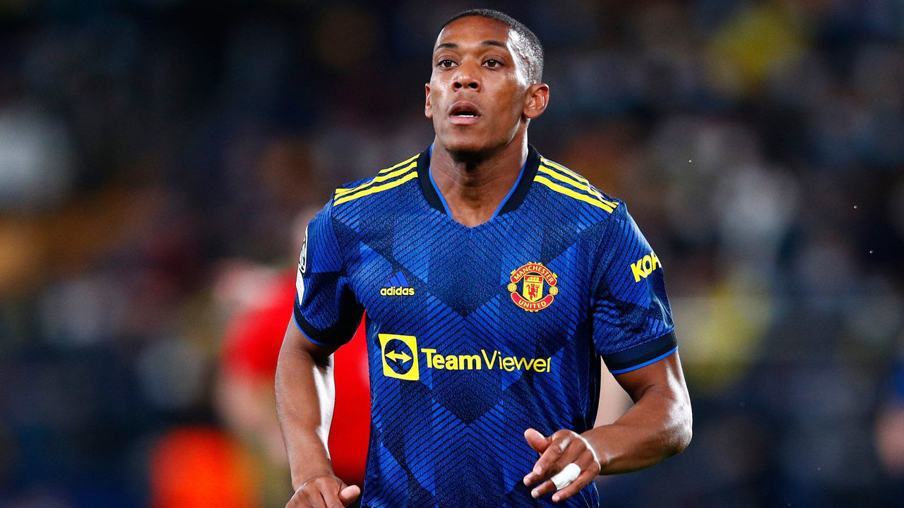 VILLARREAL, SPAIN - NOVEMBER 23: Anthony Martial of Manchester United looks on during the UEFA Champions League group F match between Villarreal CF and Manchester United at Estadio de la Ceramica on November 23, 2021 in Villarreal, Spain.