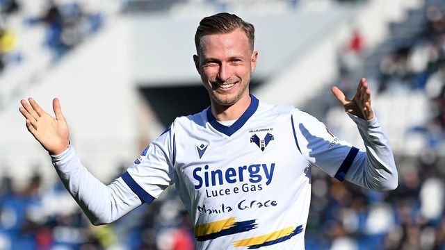 REGGIO NELL'EMILIA, ITALY - JANUARY 16: Antonin Barak of Hellas Verona celebrates after scoring his team second goal during the Serie A match between US Sassuolo and Hellas Verona FC at Mapei Stadium - Citta' del Tricolore on January 16, 2022 in Reggio nell'Emilia, Italy.