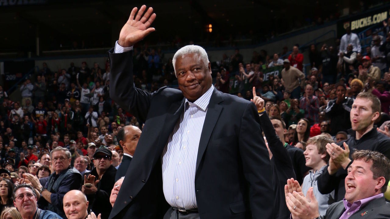 MILWAUKEE, WI - MARCH 22: Hall of Famer Oscar Robertson during the game between the Cleveland Cavaliers and Milwaukee Bucks on March 22, 2015 at BMO Harris Bradley Center in Milwaukee, Wisconsin. NOTE TO USER: User expressly acknowledges and agrees that, by downloading and/or using this photograph, User is consenting to the terms and conditions of the Getty Images License Agreement. Mandatory Copyright Notice: Copyright 2015 NBAE