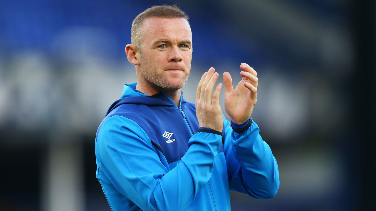 LIVERPOOL, ENGLAND - MAY 05: Wayne Rooney of Everton shows appreciation to the fans during the lap of honour after the Premier League match between Everton and Southampton at Goodison Park on May 5, 2018 in Liverpool, England.