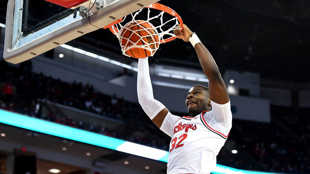 COLUMBUS, OHIO - JANUARY 16: E.J. Liddell #32 of the Ohio State Buckeyes dunks the ball during the first half against the Penn State Nittany Lions at Value City Arena on January 16, 2022 in Columbus, Ohio.
