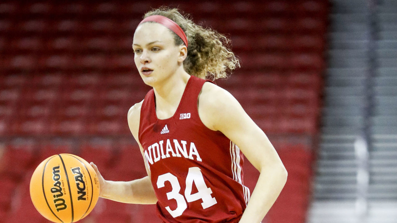 MADISON, WI - JANUARY 05: Indiana guard Grace Berger (34) brings the ball up court during a women's college basketball game between the University of Wisconsin Badgers and the Indiana University Hoosiers on January 5, 2022 at the Kohl Center in Madison, WI.