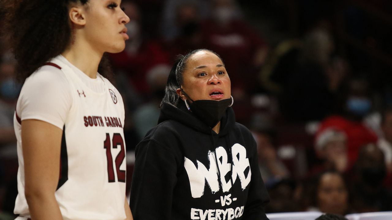 COLUMBIA, SC - JANUARY 09: South Carolina head coach Dawn Staley during a women's college basketball game between the Kentucky Wildcats and the South Carolina Gamecocks on January 9, 2022 at Colonial Life Arena in Columbia, S.C.